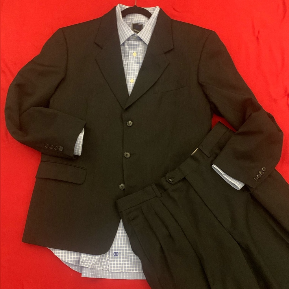 JONES NY Wool Blend 3 Button Suit w Pleated & Cuffed Pants